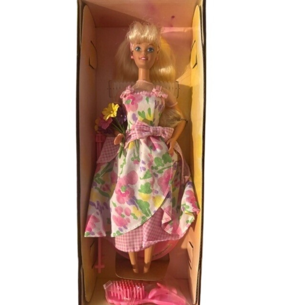 Mattel Spring Petals Barbie Doll 1996 Avon Exclusive Special Edition 16746
